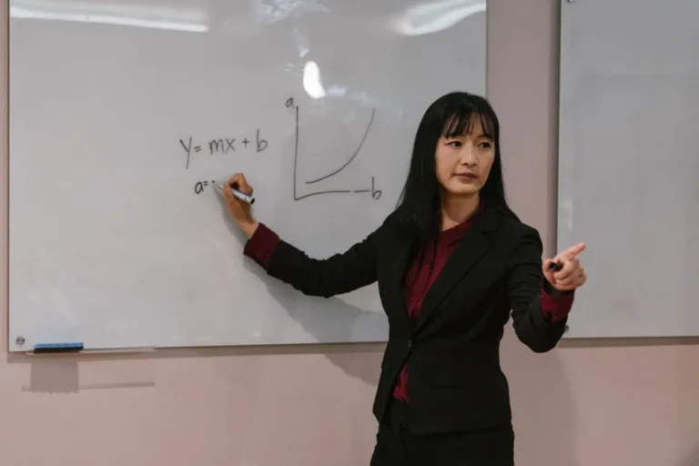 Math Lessons Explained: Search Intent, Lifestyle Context, and User Questions