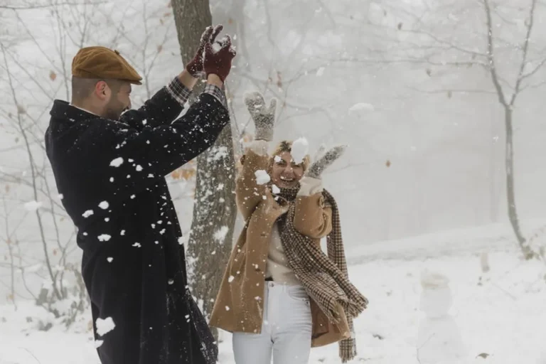 Snowball Kiss: Meaning, Examples, and How to Use It