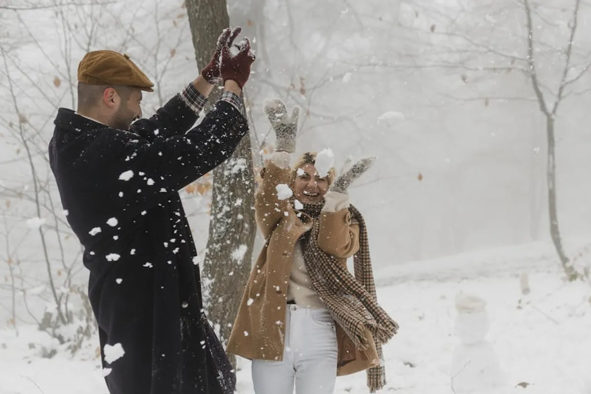 Snowball Kiss: Meaning, Examples, and How to Use It